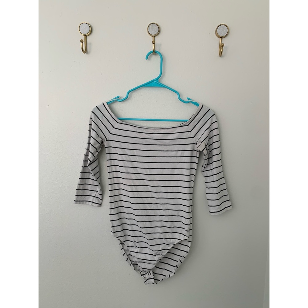 Express • off the shoulder‎ bodysuit
